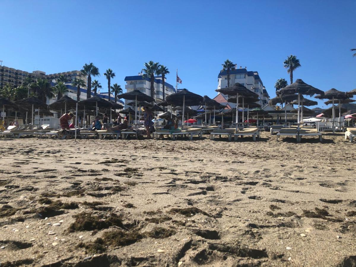 Luxury Beachfront Apartment In Benalmadena Costa Bagian luar foto