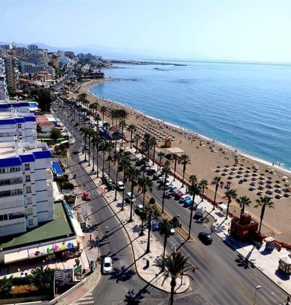 Luxury Beachfront Apartment In Benalmadena Costa Bagian luar foto