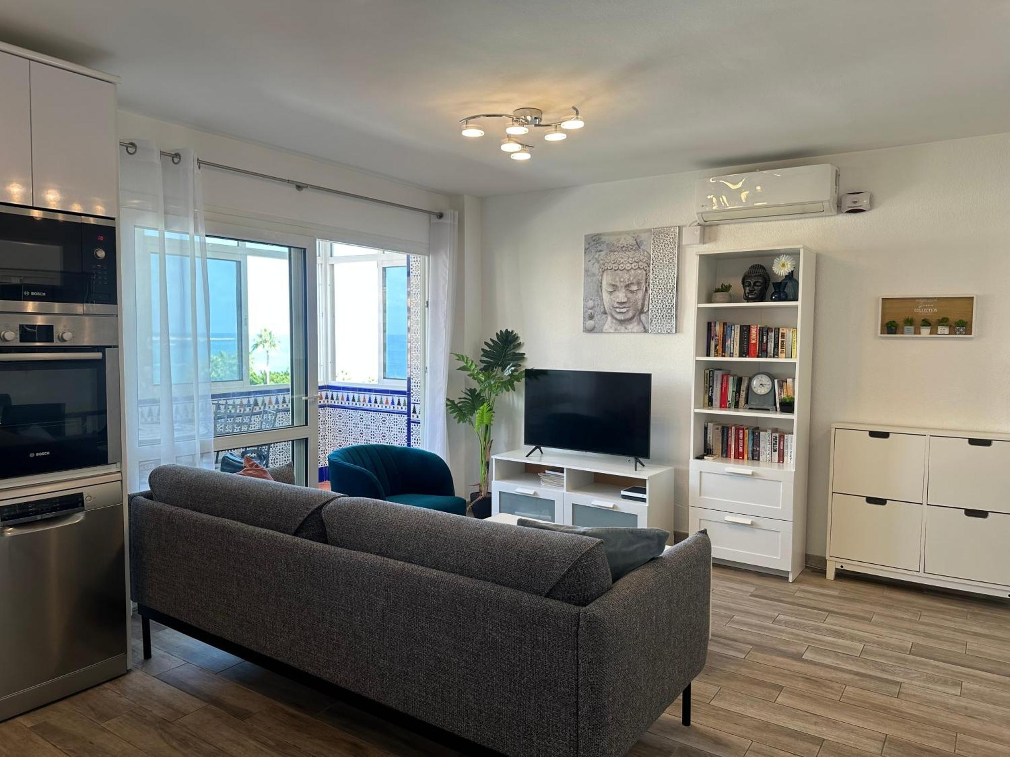 Luxury Beachfront Apartment In Benalmadena Costa Bagian luar foto