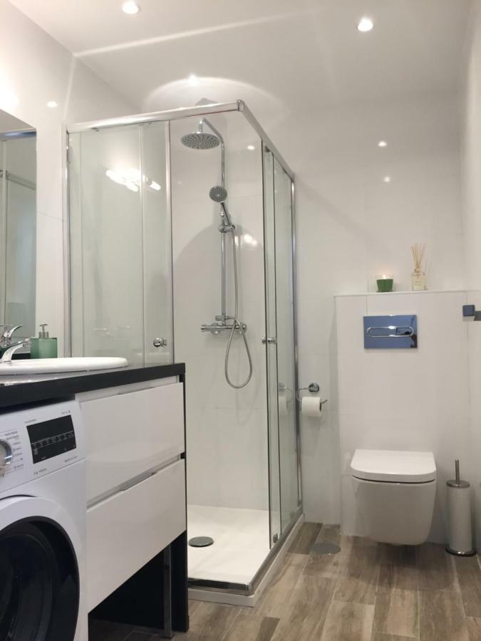 Luxury Beachfront Apartment In Benalmadena Costa Bagian luar foto