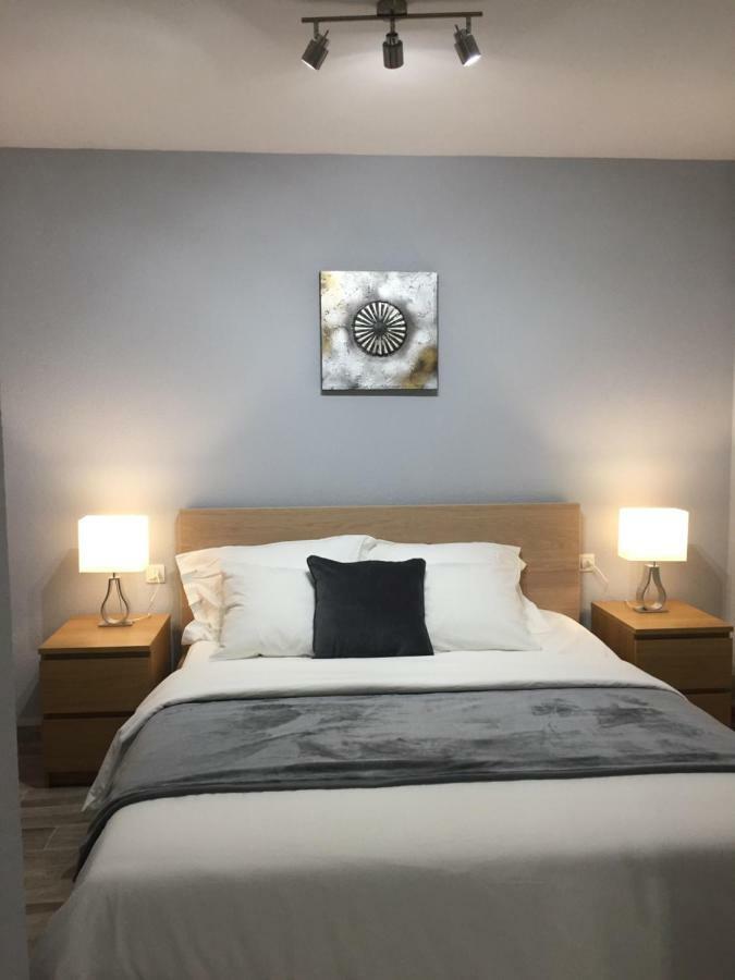 Luxury Beachfront Apartment In Benalmadena Costa Bagian luar foto